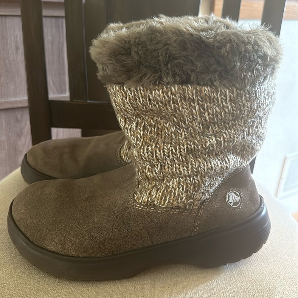Crocs Women’s Knit Faux Fur Pull On Boots Brown Size 9
